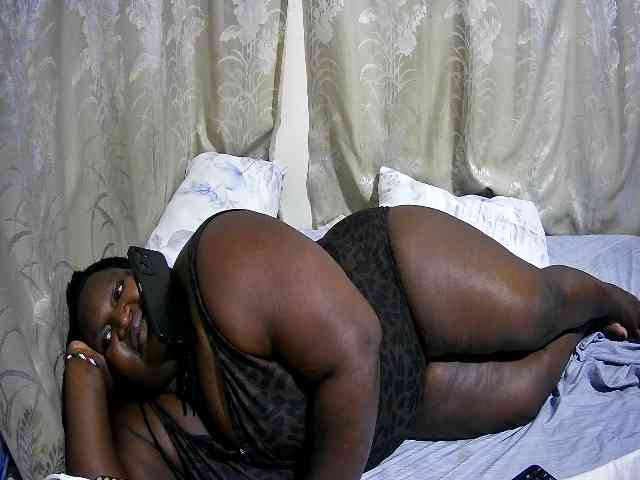 chubby-cherry webcam