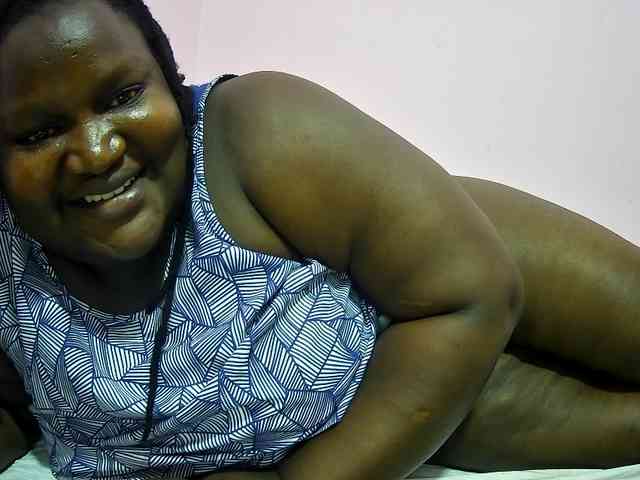chubby-cherry webcam