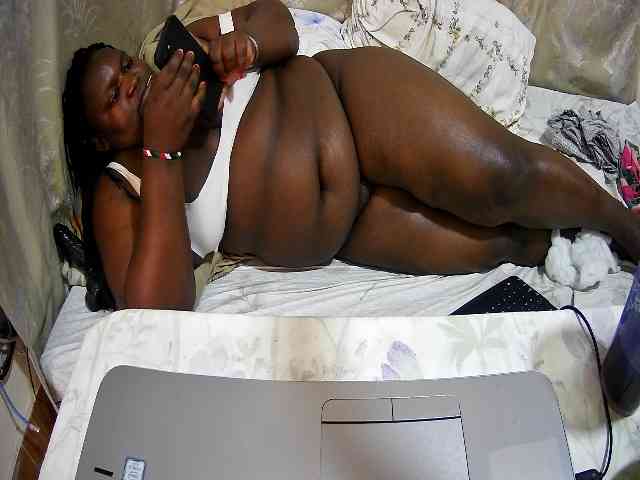 chubby-cherry webcam