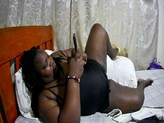 chubby-cherry webcam