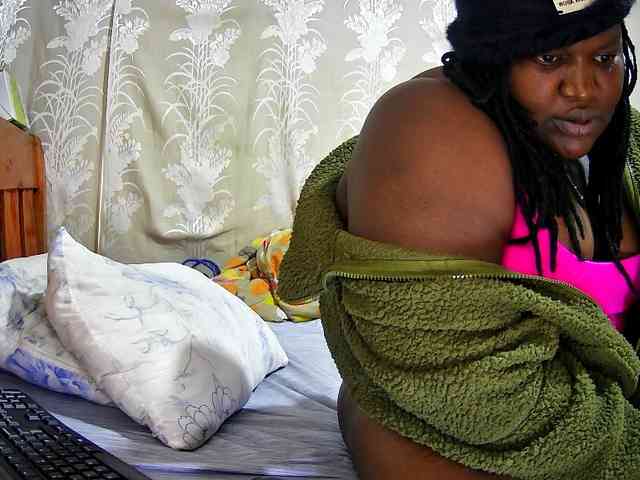 chubby-cherry webcam