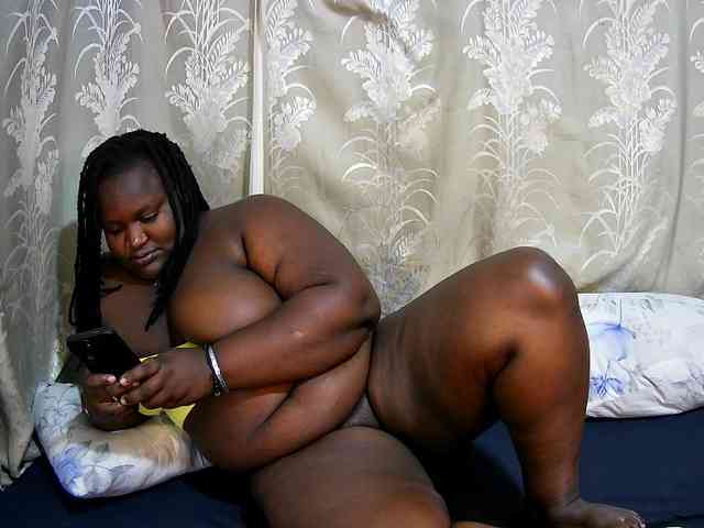 chubby-cherry webcam