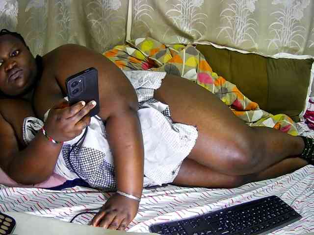 chubby-cherry webcam