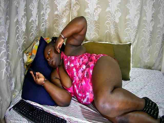 chubby-cherry webcam