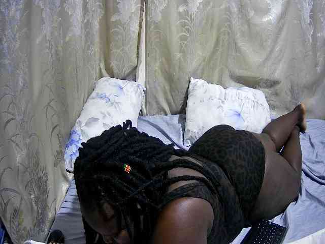 chubby-cherry webcam