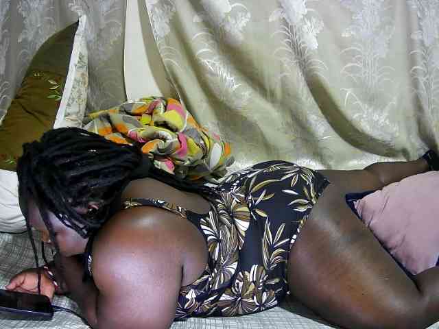 chubby-cherry webcam