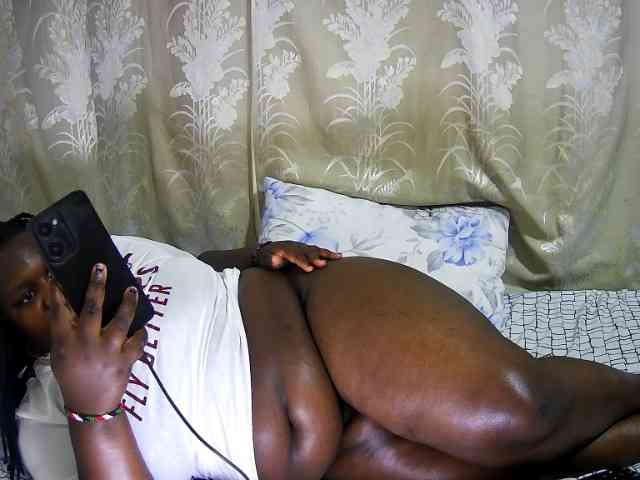 chubby-cherry webcam