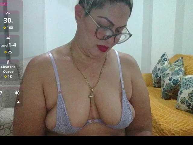 Hotmommyxxx