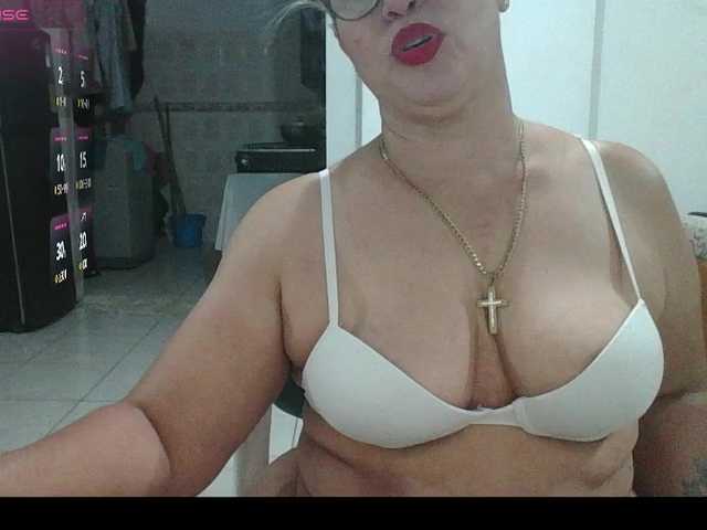 Hot Mommy Xxx (Hotmommyxxx)