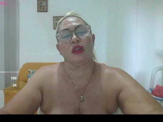 Hotmommyxxx live cam on BongaCams