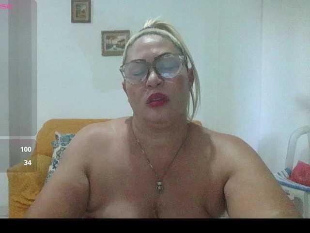 Hotmommyxxx live cam on BongaCams