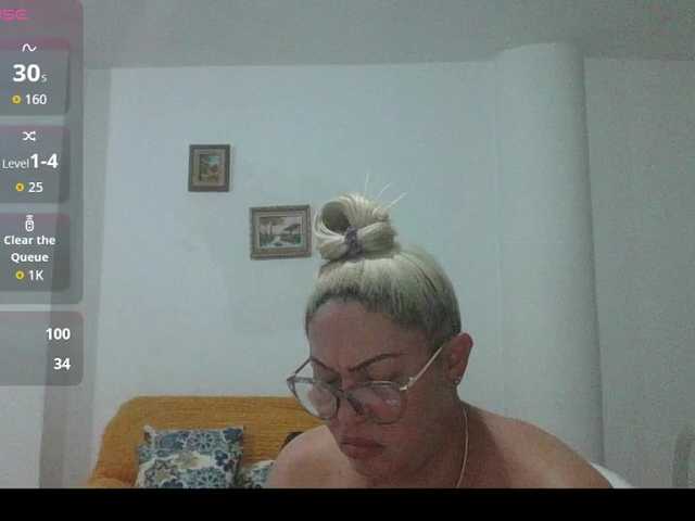 Hotmommyxxx live cam on BongaCams