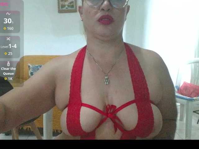 Hotmommyxxx live cam on BongaCams