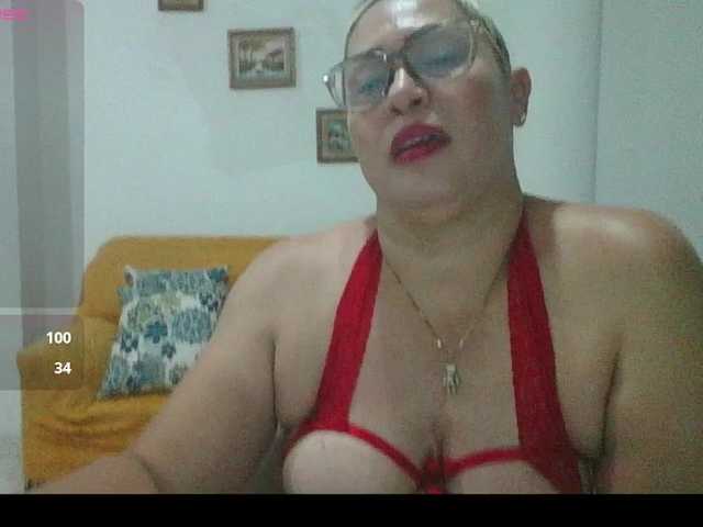 Hotmommyxxx live cam on BongaCams