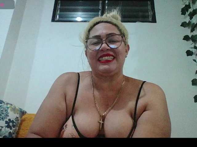 Hotmommyxxx