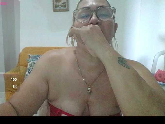 Hotmommyxxx live cam on BongaCams