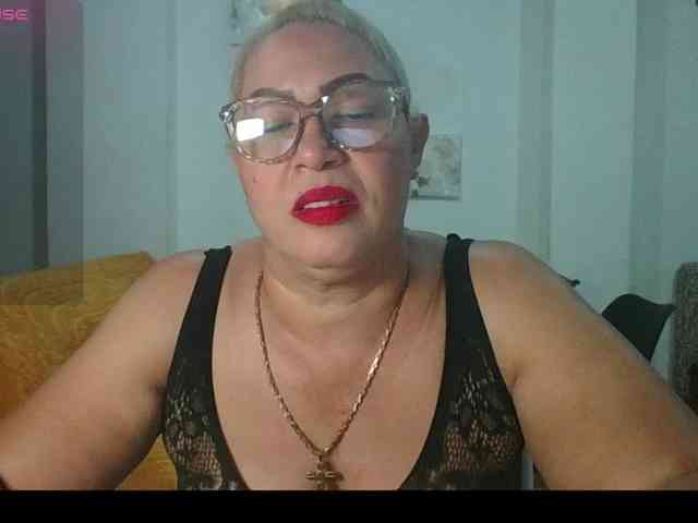 Hotmommyxxx