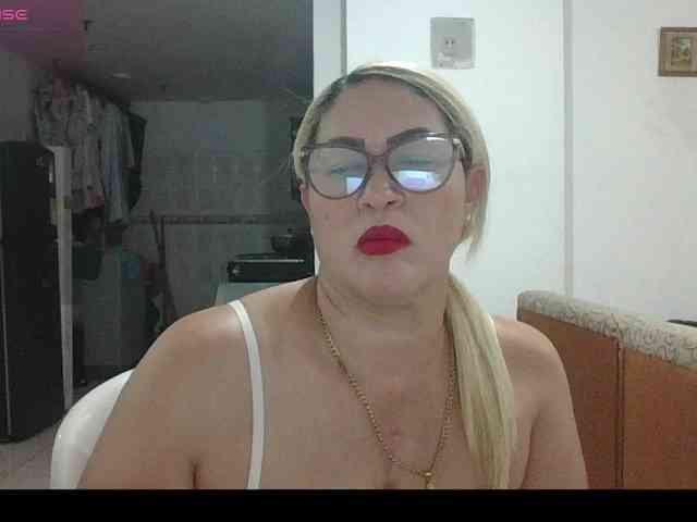 Hotmommyxxx