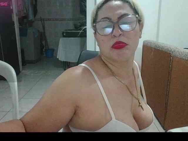 Hotmommyxxx