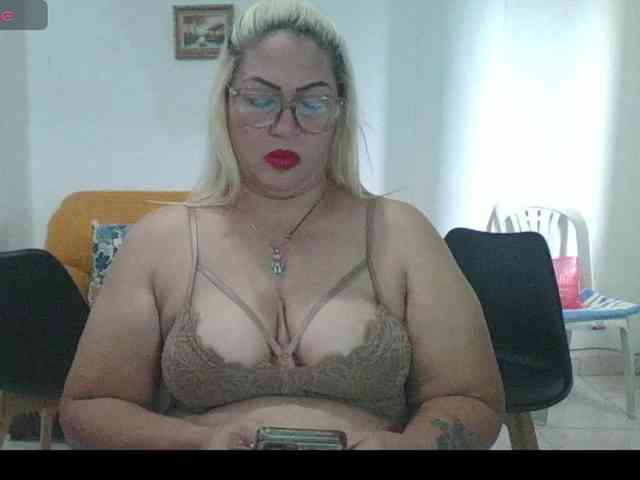 Hotmommyxxx