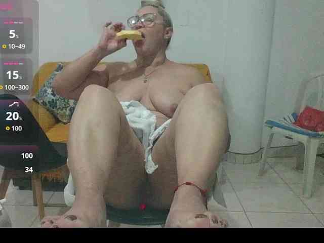 Hotmommyxxx webcam