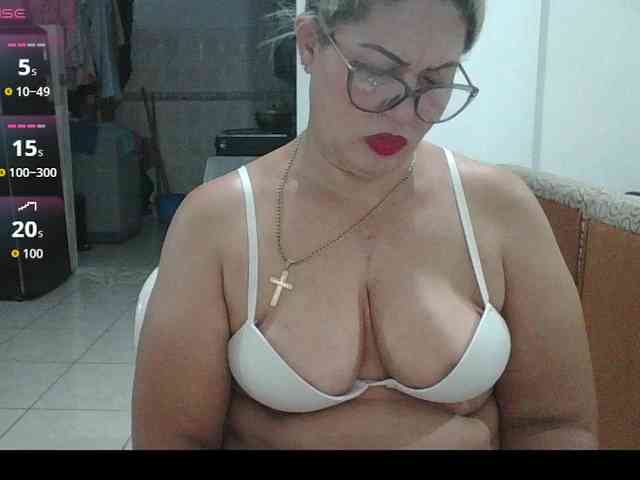 Hotmommyxxx