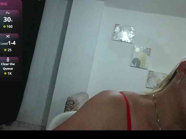 Hotmommyxxx webcam