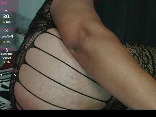 Hotmommyxxx webcam