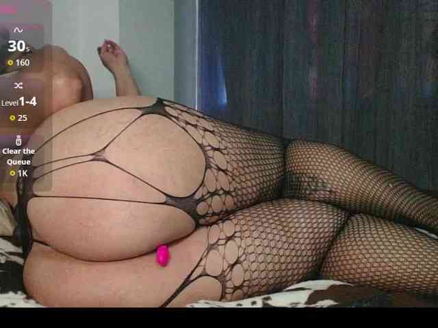 Hotmommyxxx webcam