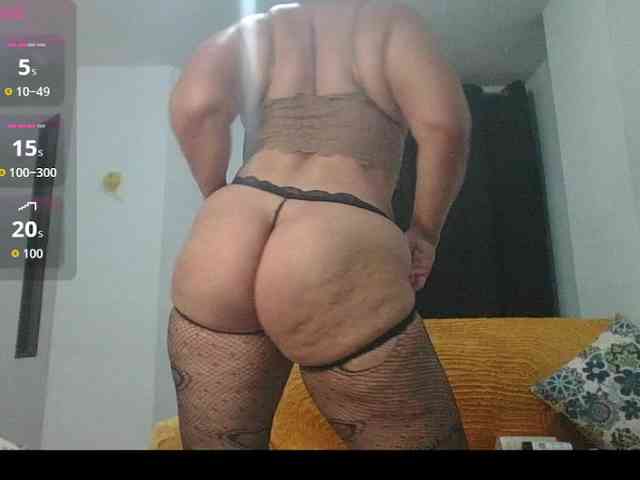 Hotmommyxxx webcam