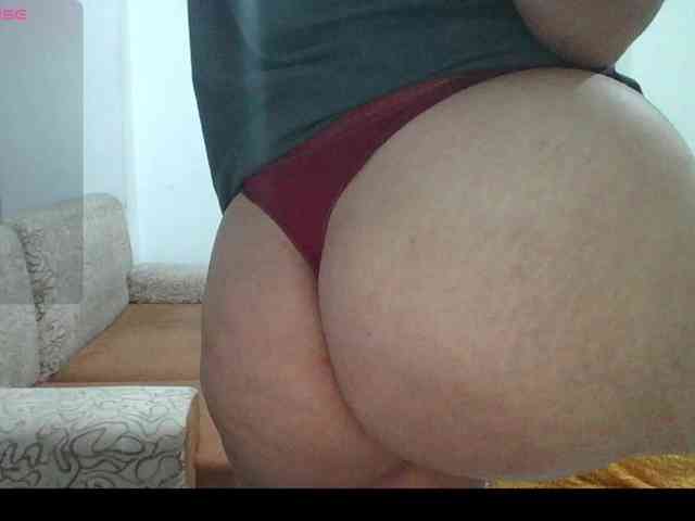 Hotmommyxxx webcam