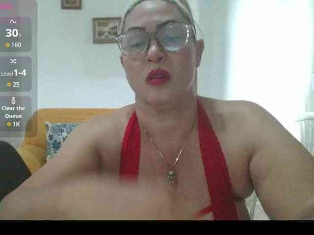 Hotmommyxxx webcam