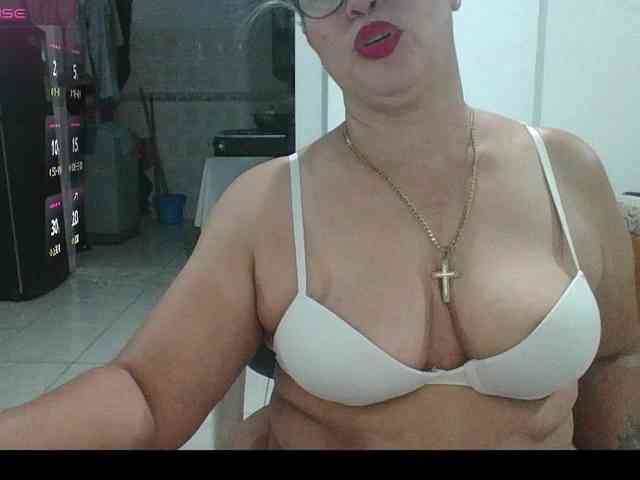 Hotmommyxxx