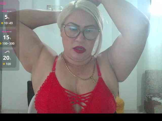 Hotmommyxxx webcam