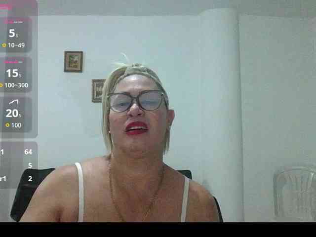 Hotmommyxxx webcam