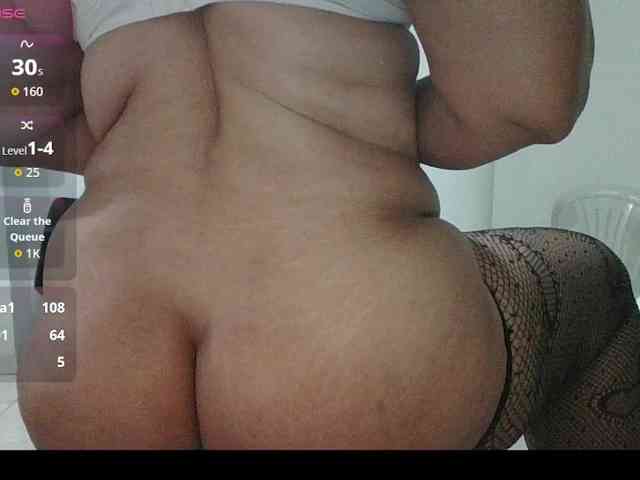 Hotmommyxxx webcam