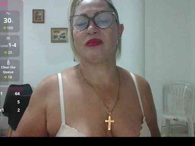 Hotmommyxxx webcam