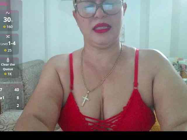 Hotmommyxxx webcam