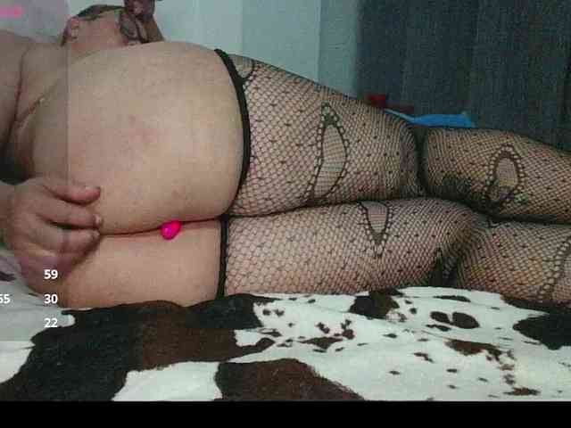 Hotmommyxxx webcam