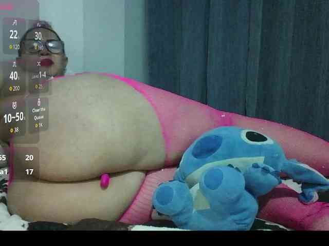 Hotmommyxxx webcam