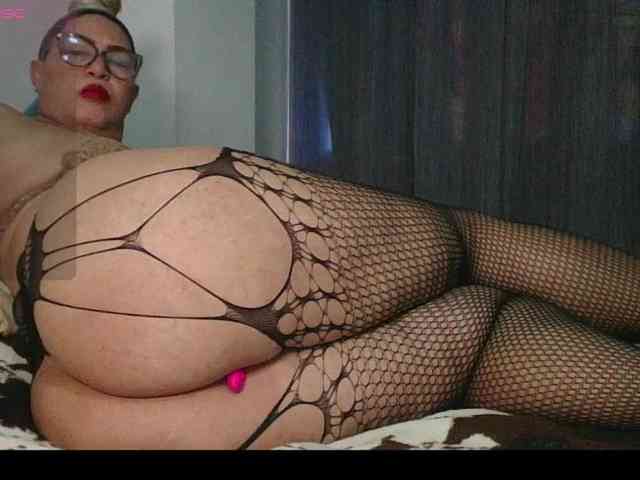 Hotmommyxxx webcam