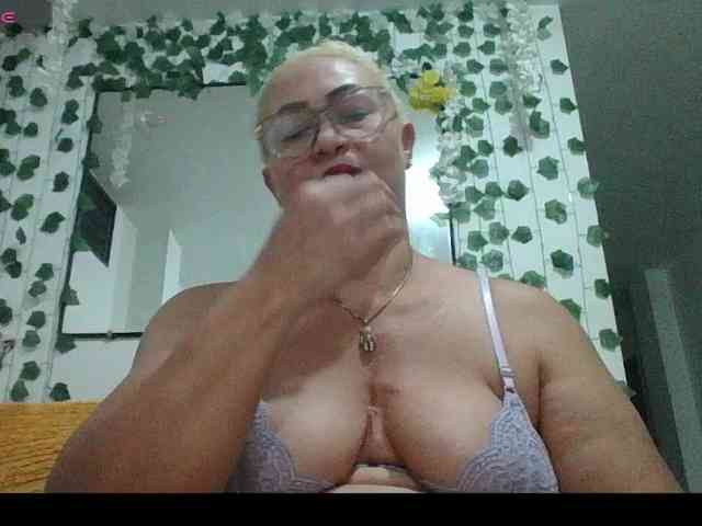 Hotmommyxxx