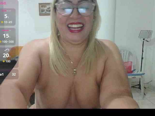 Hotmommyxxx webcam