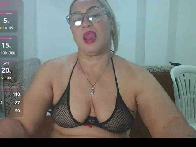 Hotmommyxxx Sex Cam Show