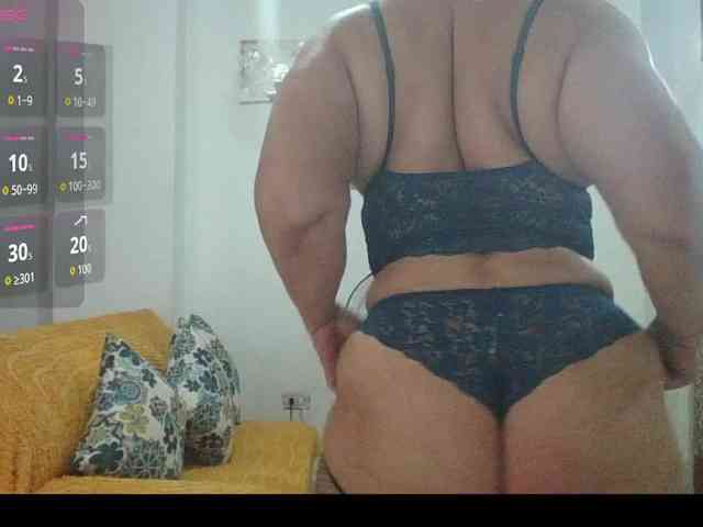 Hotmommyxxx webcam