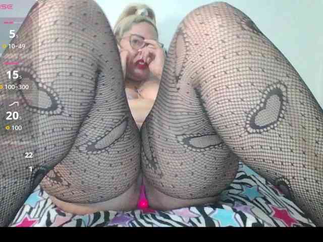 Hotmommyxxx webcam