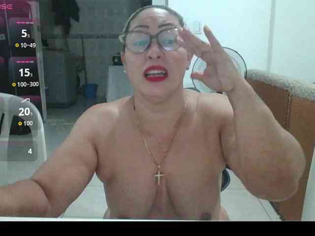 Modelo: Hotmommyxxx