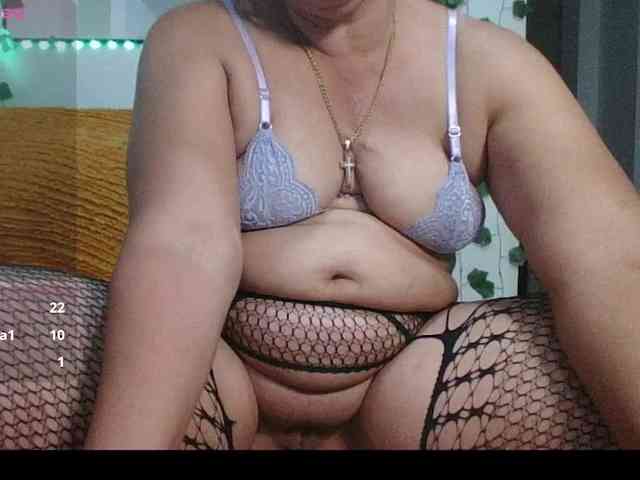 Hotmommyxxx webcam