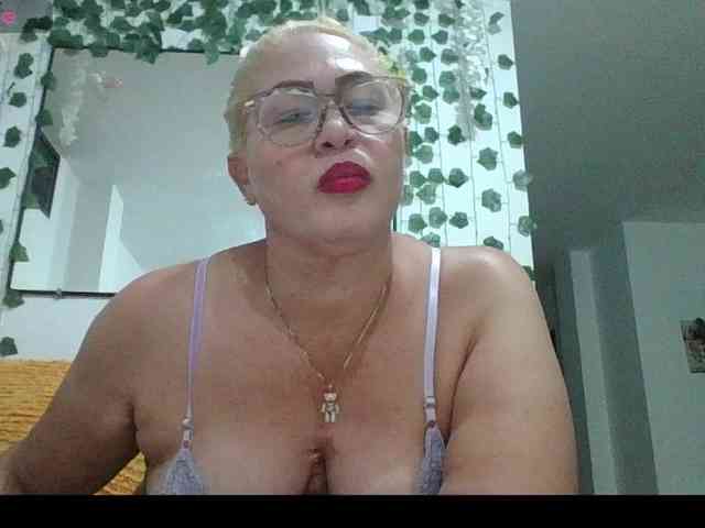 Hotmommyxxx