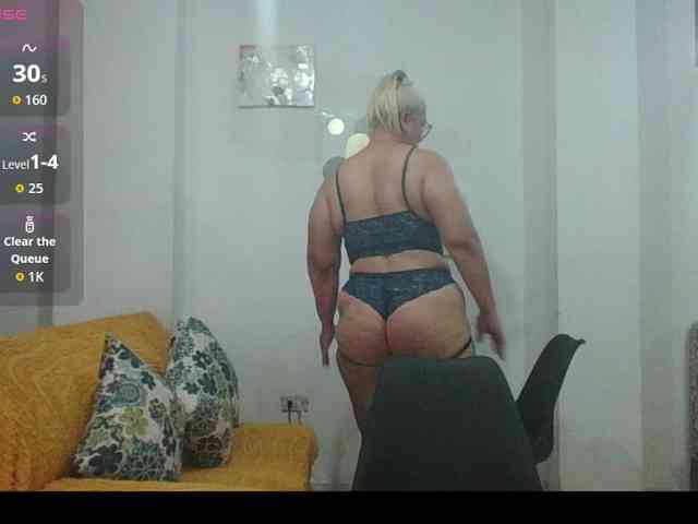 Hotmommyxxx webcam